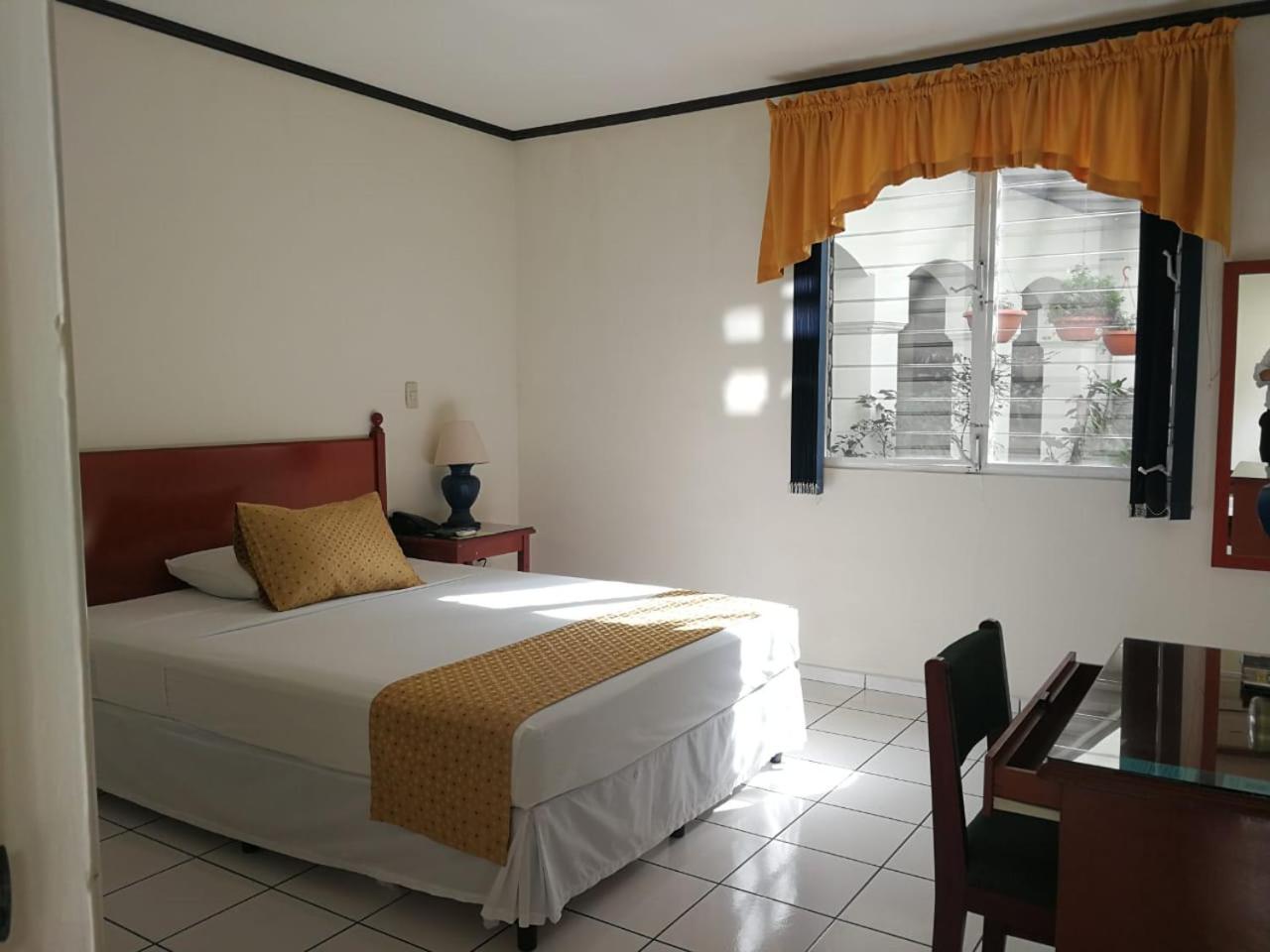 Hotel Serena San Benito San Salvador